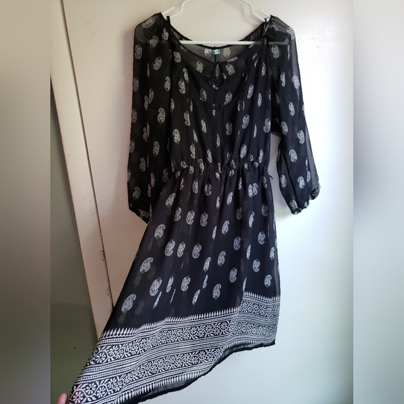 NWOT elegant black sheer ruffle dress - Picture 6 of 15